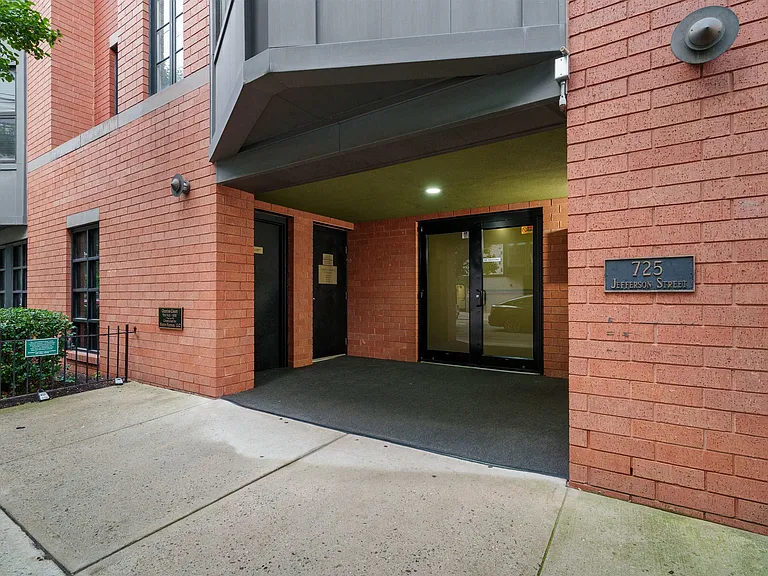 725 Jefferson St #24 — Photo 12