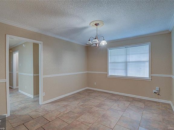 5th image of 2757 Frederick St