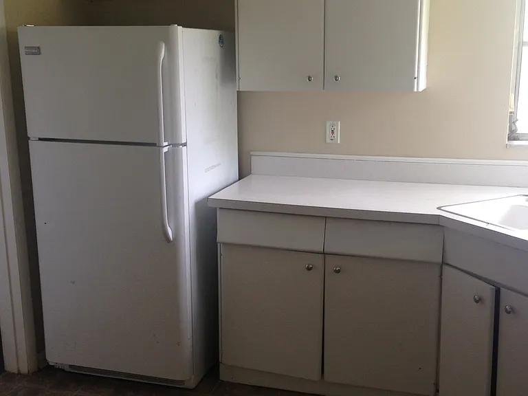 1583 N Page Dr — Photo 3