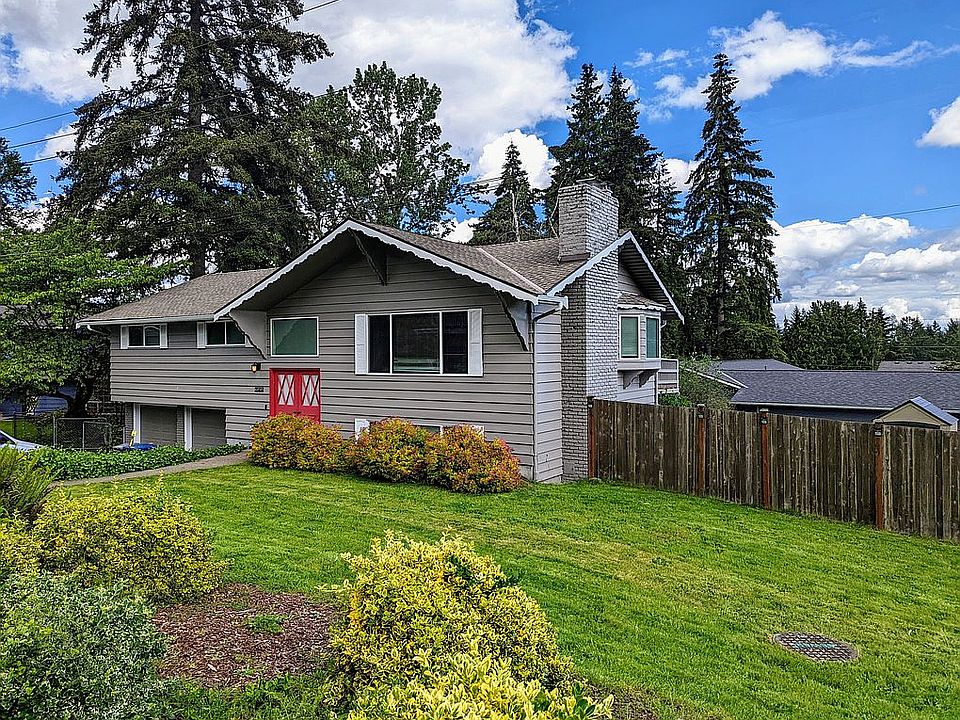 1st image of 20404 55th Pl NE