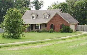 1st image of 409 Chickasaw Cir