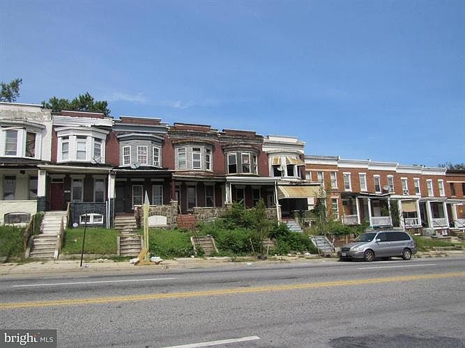 2nd image of 2942 W North Ave