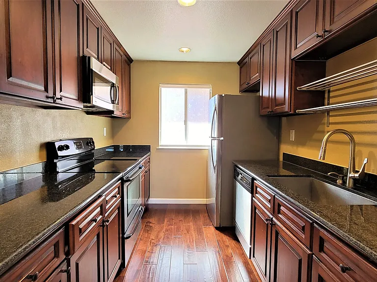 4149 El Camino Way #F — Photo 14