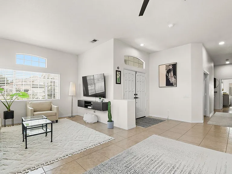 870 Bracero Pl — Photo 8