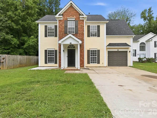 5423 Starflower Dr, Charlotte, NC 28215