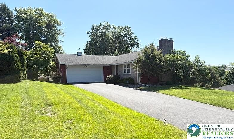 1st image of 34 Stonecroft Dr