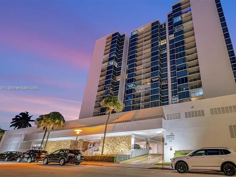 2655 Collins Ave #2302 — Photo 3