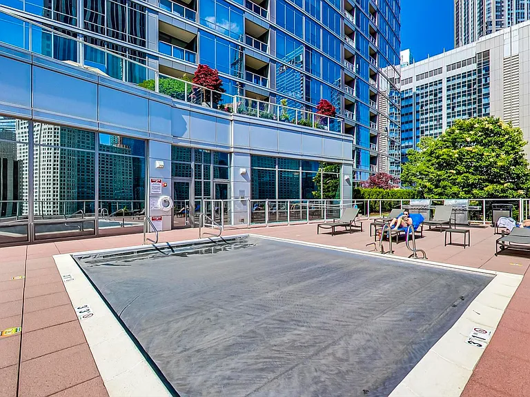 240 E Illinois St #1208 — Photo 16