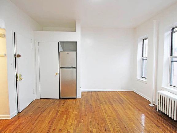 3rd image of 206 W 132nd St APT 2F