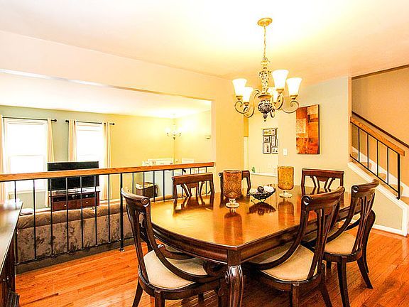 5th image of 12 Meadow Grass Ct