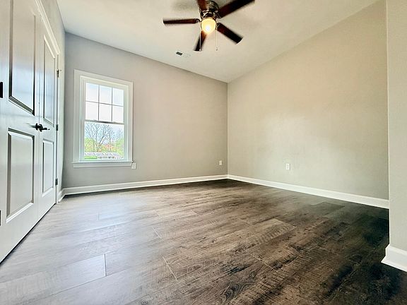 5th image of 5185 Cove Rd