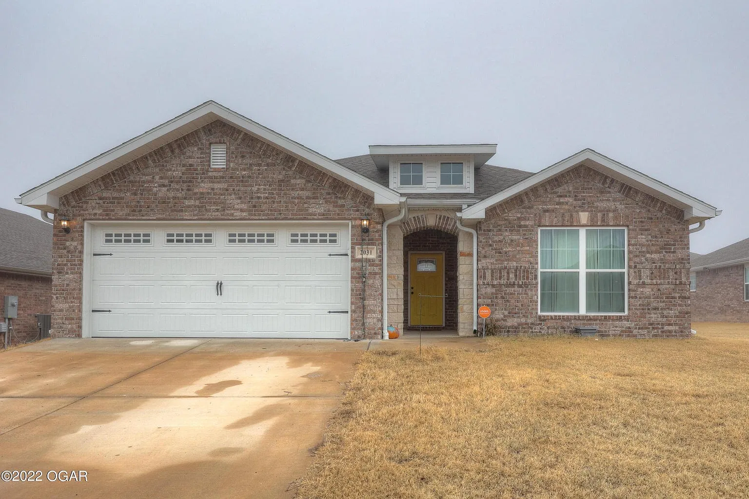 4 bed, 2113 sqft, $2,000 — Photo 2