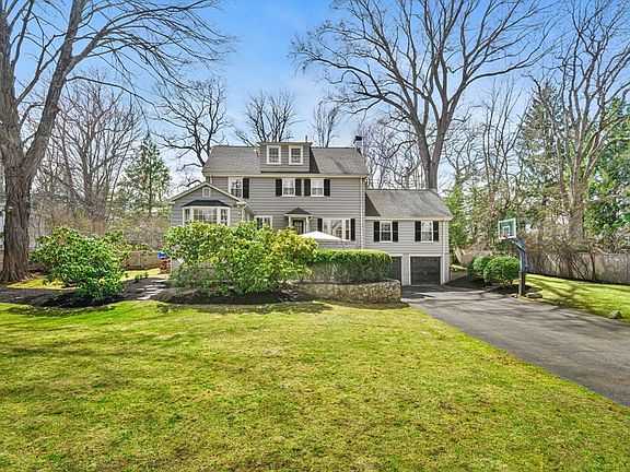 2nd image of 120 Forest St