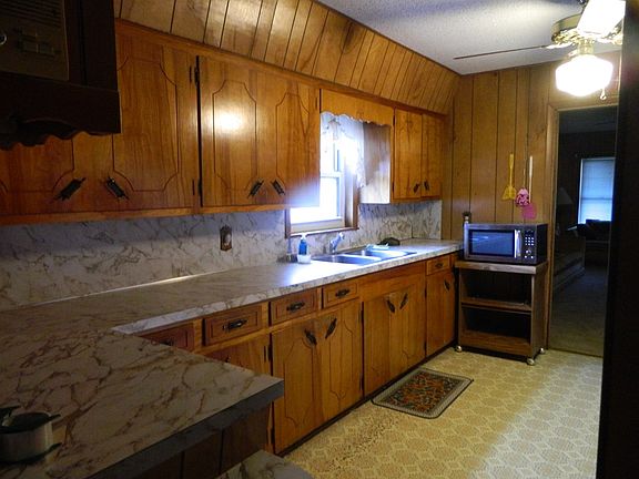 5th image of 317 W Maupin St
