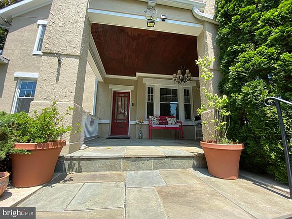 3rd image of 4311 Bradley Ln