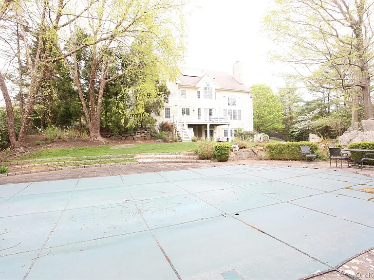 1 Augusta Ct — Photo 38