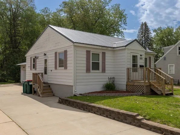 1208 5th Ave NW, Rochester, MN 55901