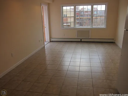 Rented by Realty 2000 Corp | media 6