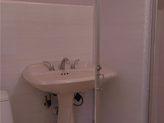 4th image of 45-35 169th St Floor 2-3F