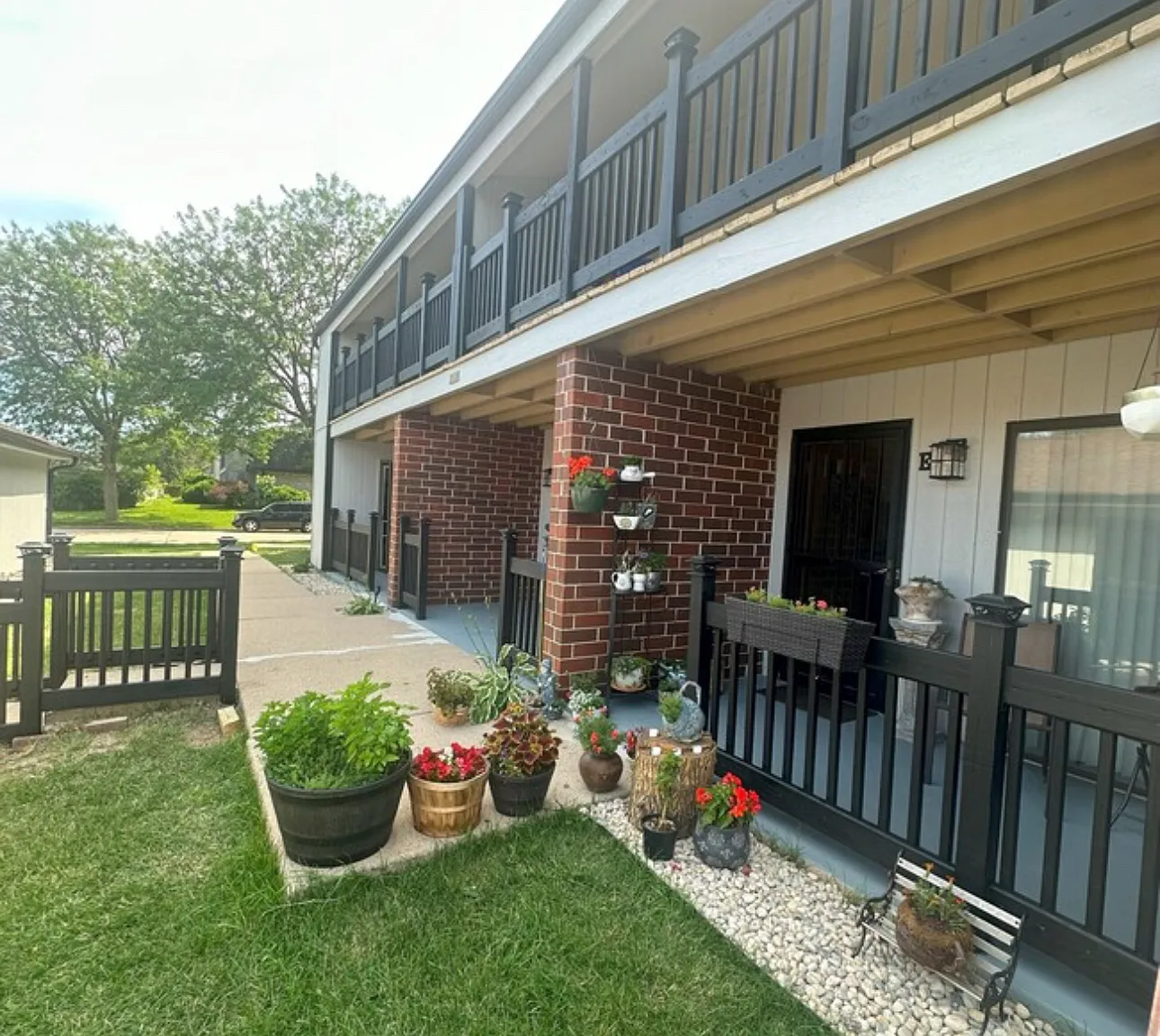 2 bed, 980 sqft, $1,395 — Photo 1