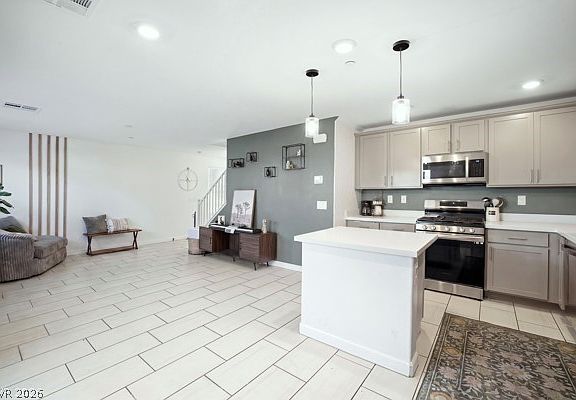 5th image of 302 Bay Village Pl