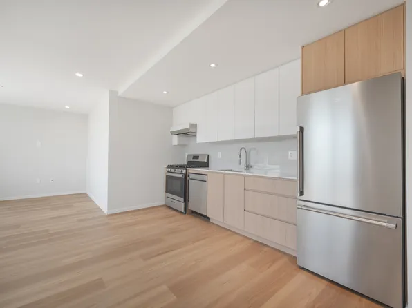 83-07 Queens Boulevard image 1 of 8