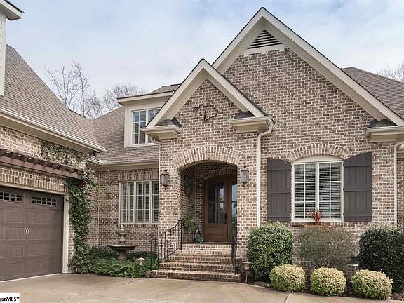 2nd image of 105 Rolleston Dr