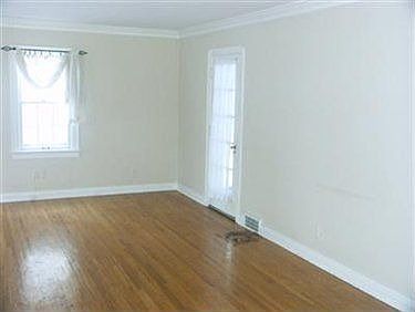 4th image of 109 Harcourt Dr