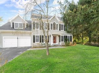 10 Donellan Rd, Scarsdale, NY 10583