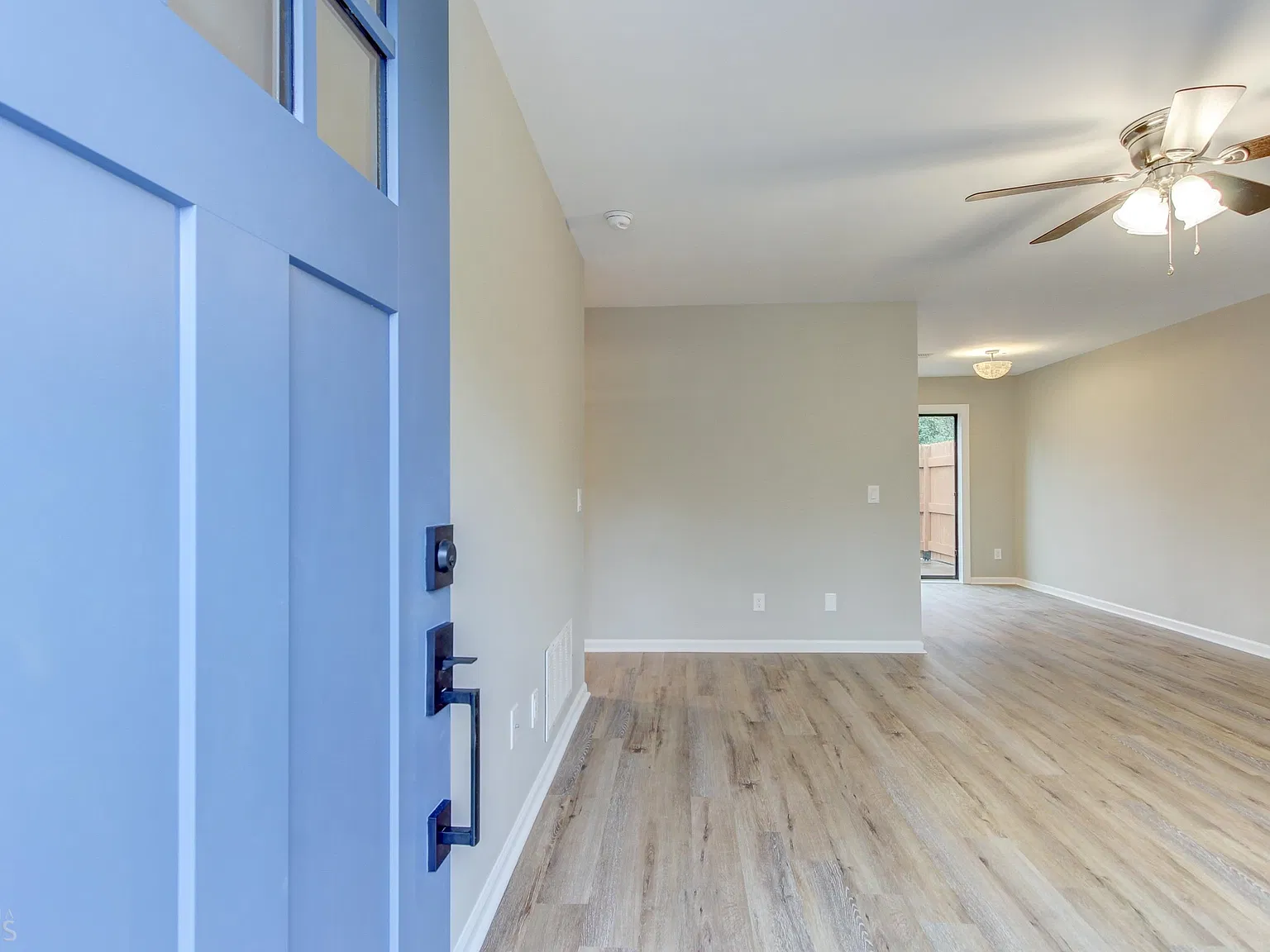 2 bed, 1.0 bath, 954 sqft, $1,595 — Photo 3