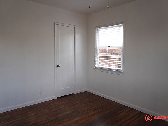 4th image of 2112 Barnett St