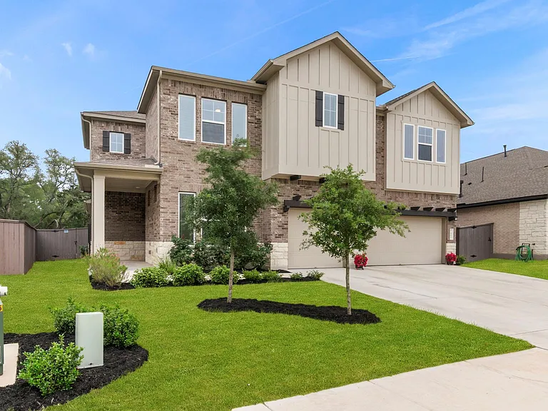 460 Constitution Way — Photo 2
