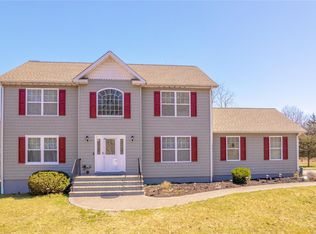 45 Crystal Brook Hollow Rd, Mount Sinai, NY 11766