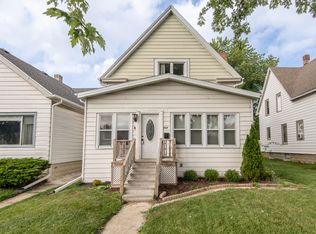 912 Marquette Ave, South Milwaukee, WI 53172