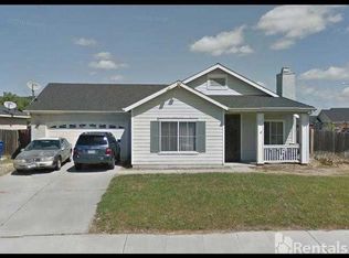 2732 Sterling Ave, Sanger, CA 93657