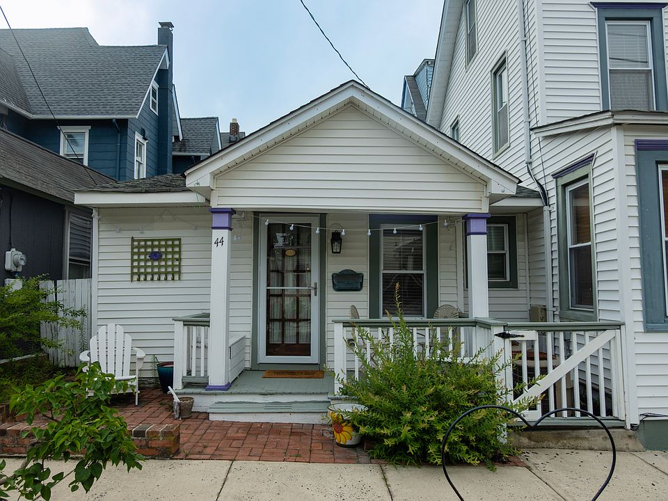 1st image of 44 Benson Ave