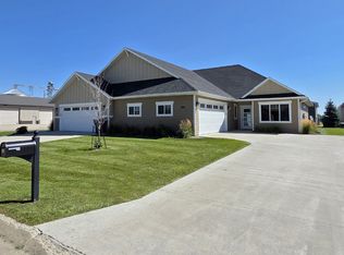 404 Hudson Ave, Volga, SD 57071
