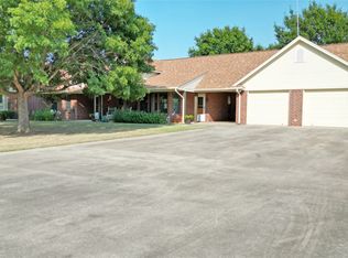 201 Threatt Ln, Weatherford, TX 76088