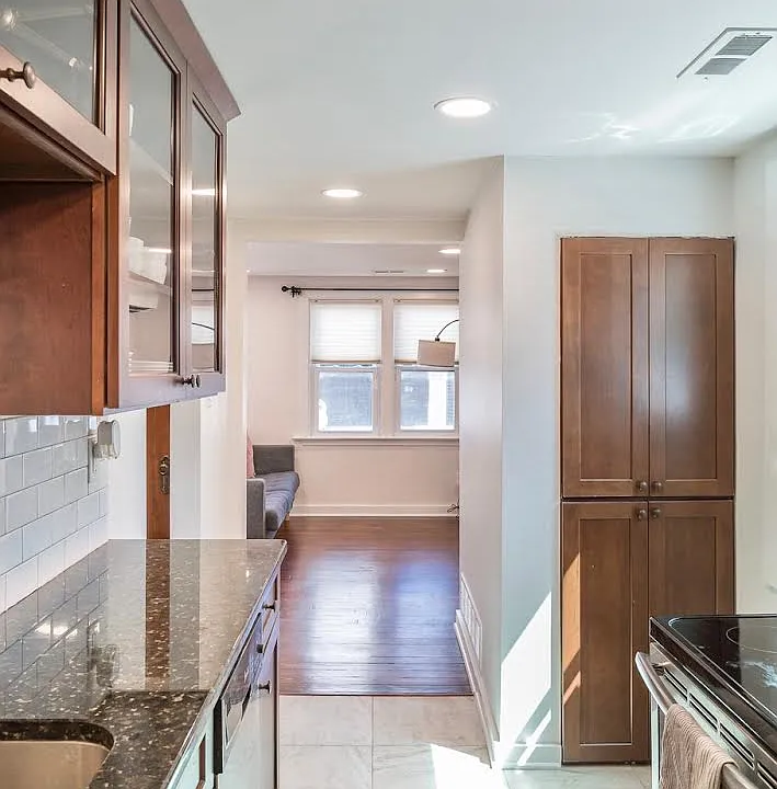 318 1/2 W Parent Ave