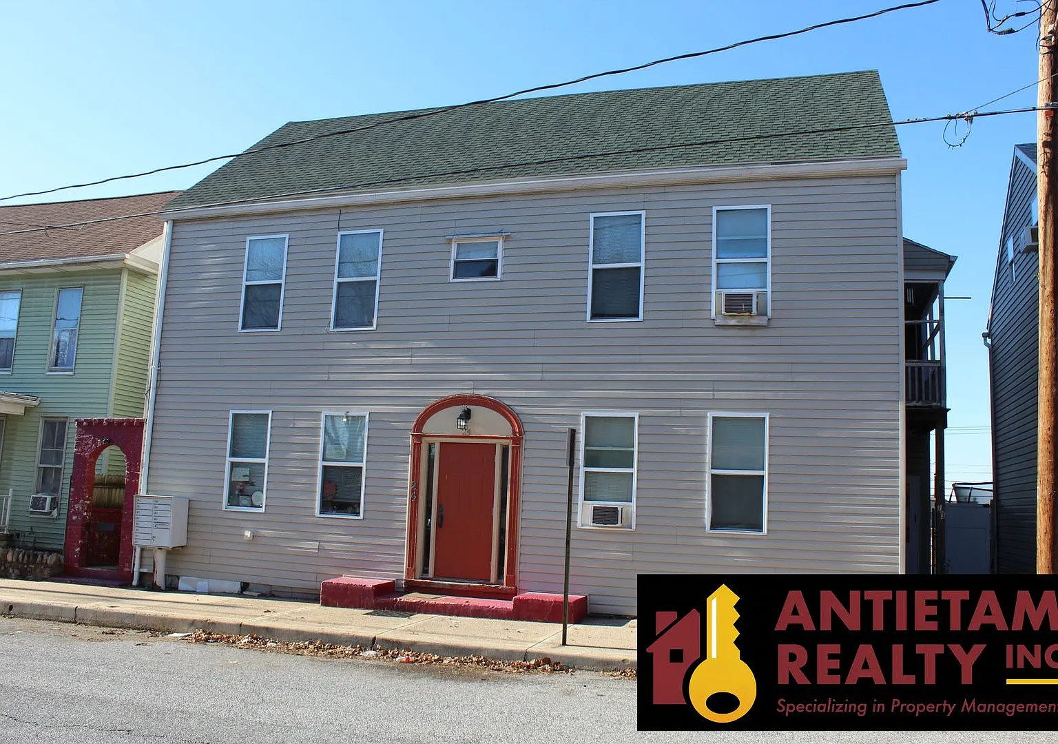 24 N. Franklin Street — Photo 2