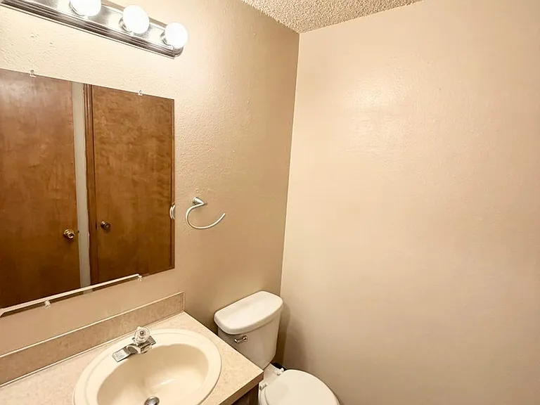 1245 Baxter Rd SE — Photo 5