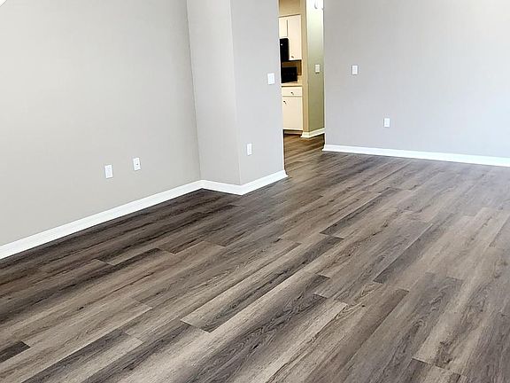 Living area/ dining area