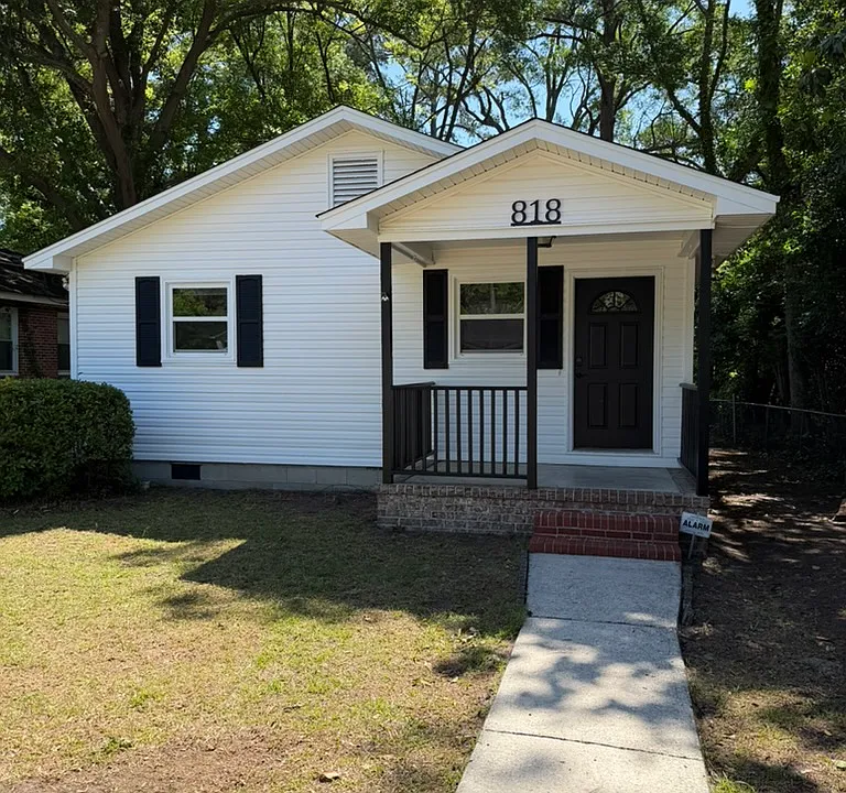 818 Lynwood Dr