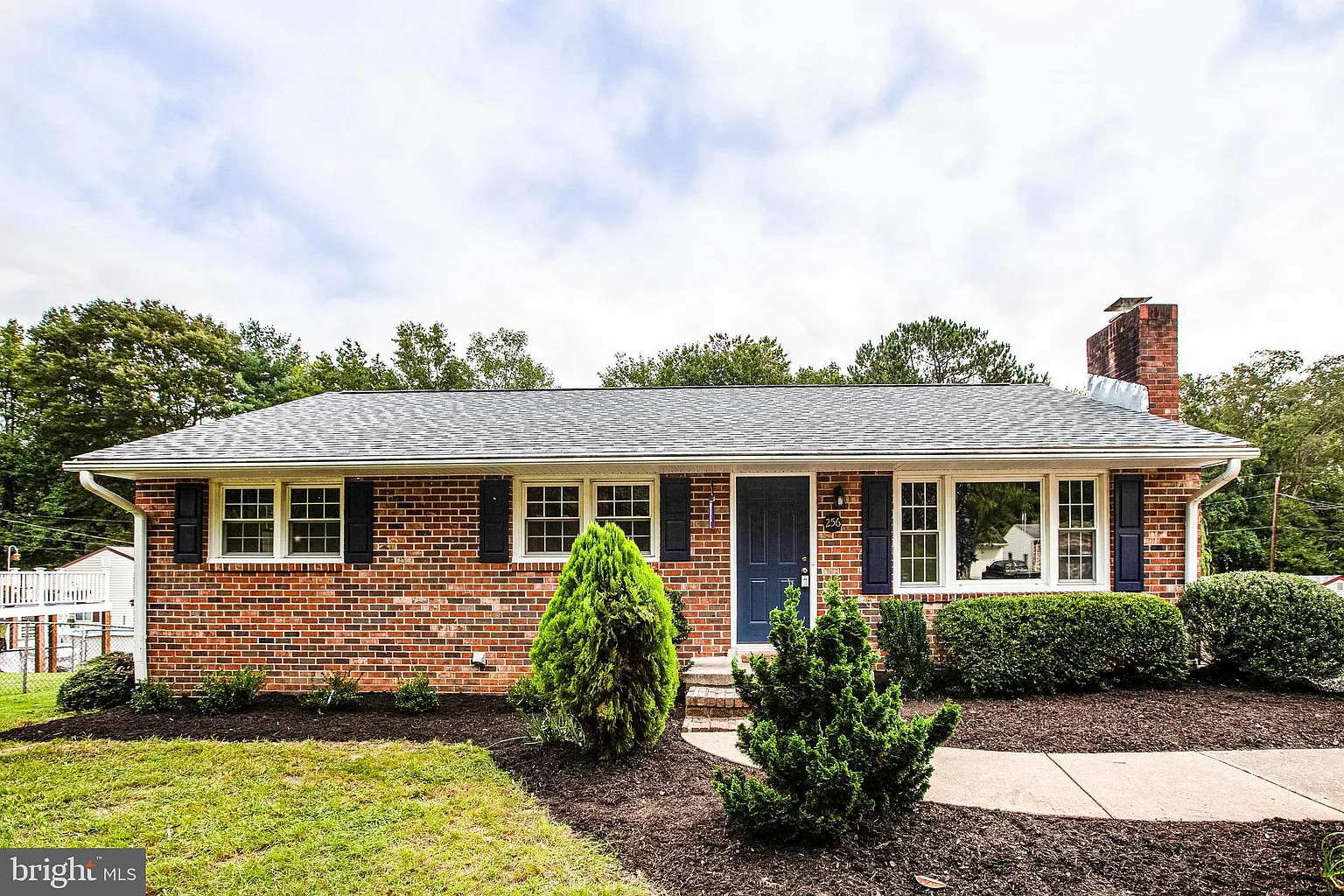 256 Anderson Dr photo 1