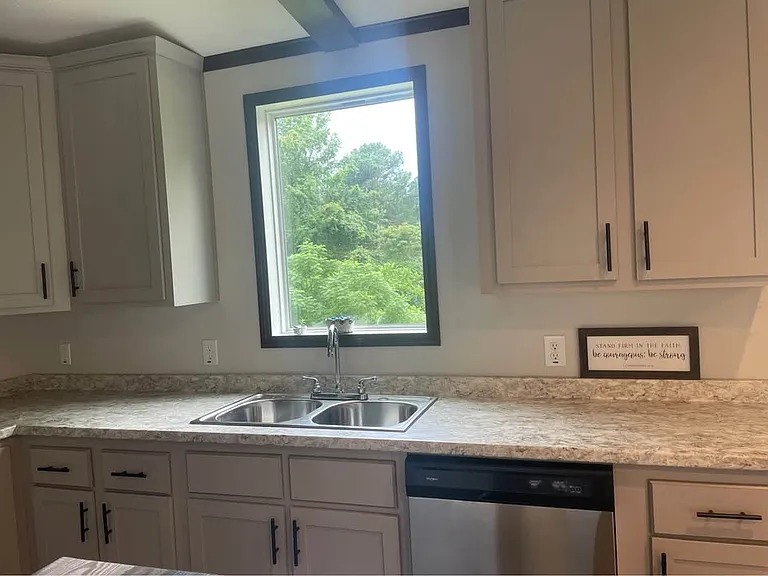 1390 Philpot Rd — Photo 17