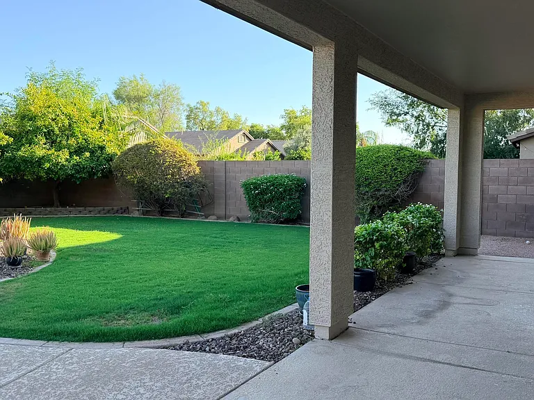 1289 E Iris Dr — Photo 38