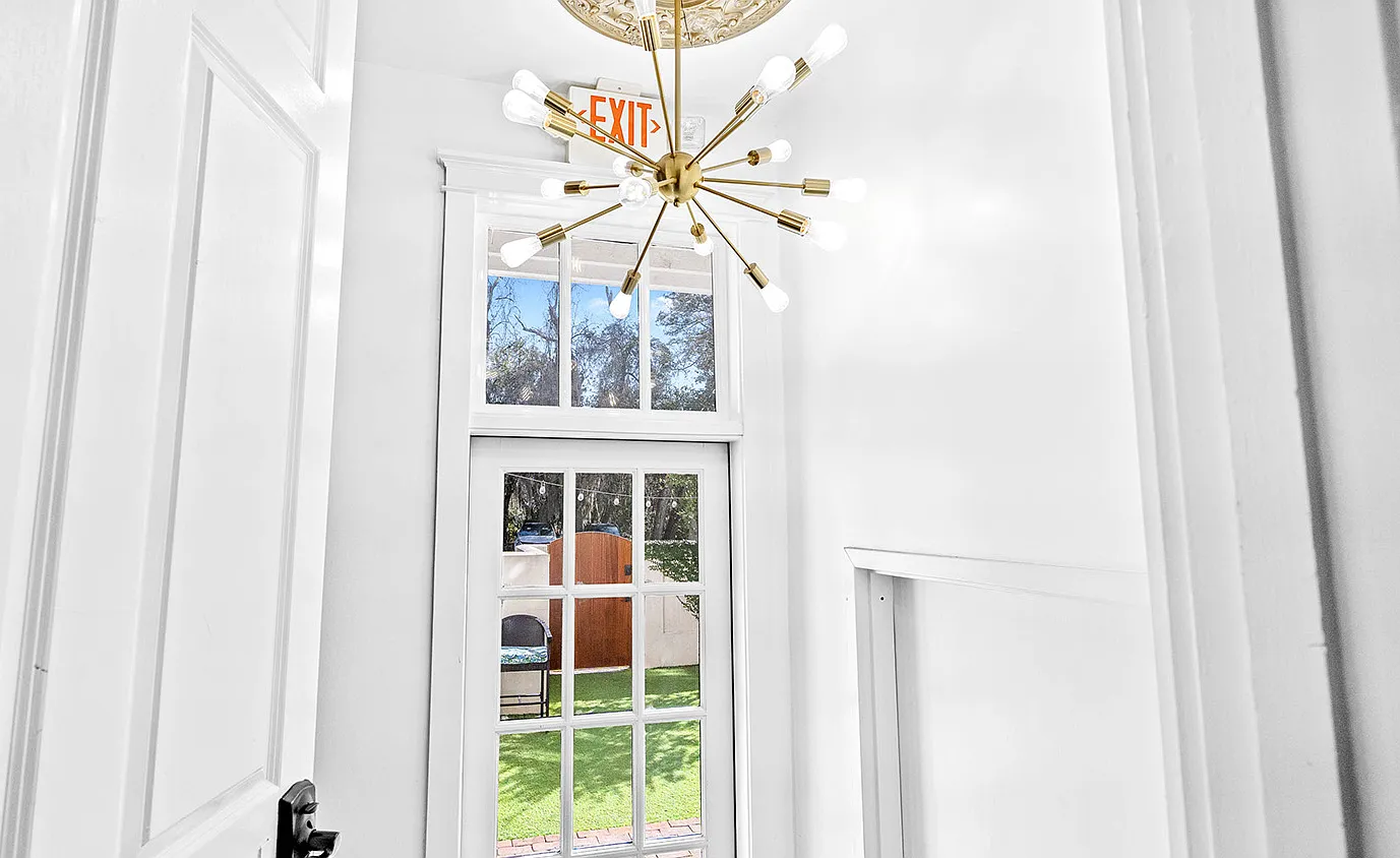 2 bed, 2.5 bath, 1500 sqft, $2,500 — Photo 3