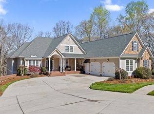 56 Saddle Brooke Ln, Rock Spring, GA 30739