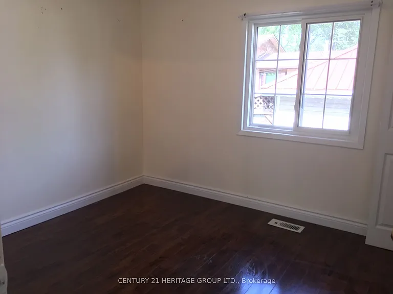 280 Parkway Ave — Photo 4
