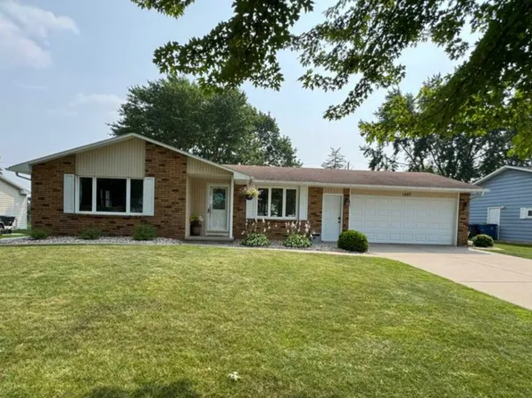 1483 Commanche Ave, Green Bay, WI 54313